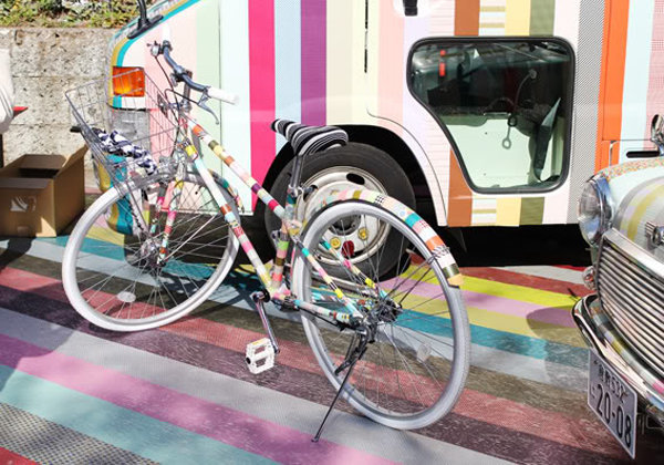 xe đạp băng dính màu